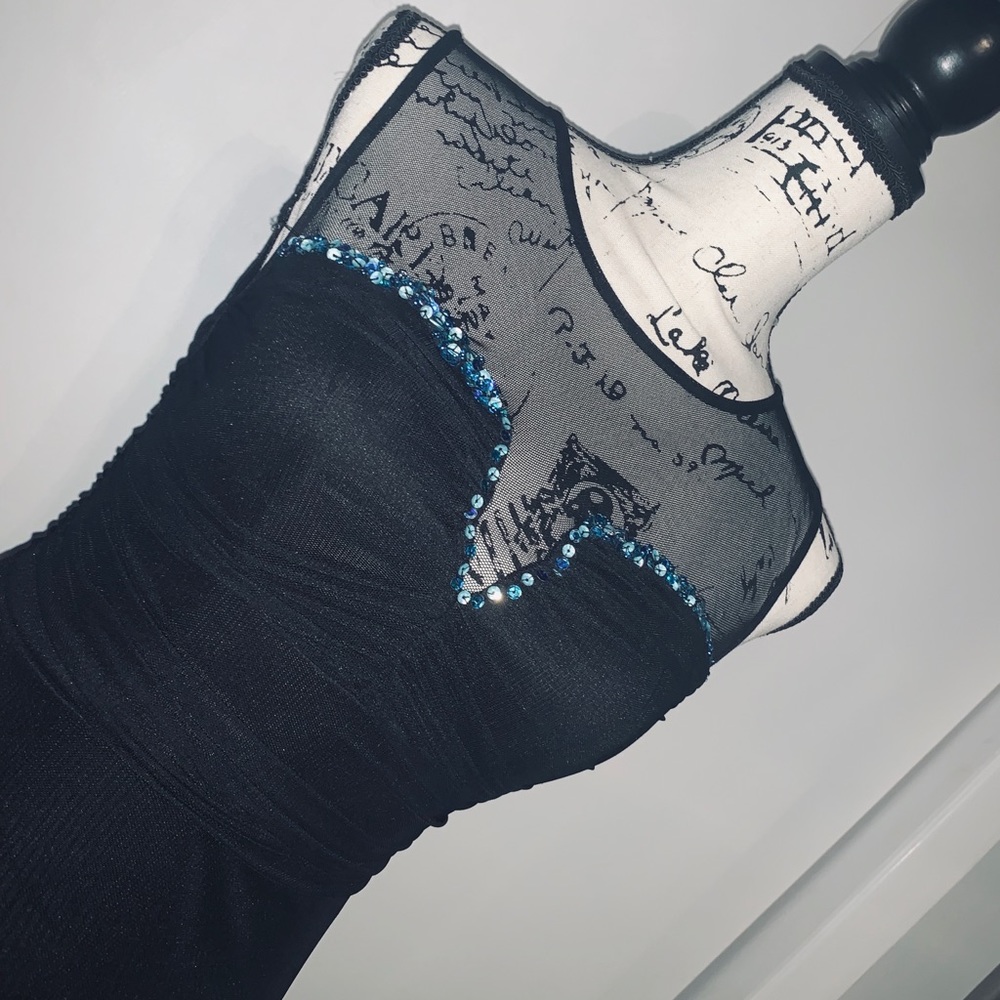 Pretty long black dress with blue sequence
